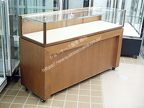 リサイクル・アウトレット・中古/木製カウンターケース 宝飾